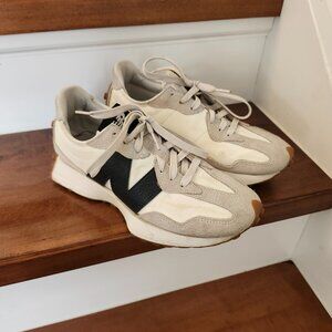 New Balance women's 327 sneakers in size 7.5